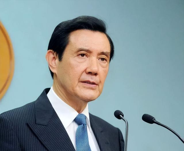 费德勒在FPX比赛中表现优异，比赛局势复杂引发热议！