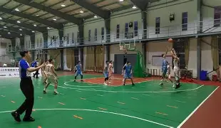 发扬体育拼搏精神